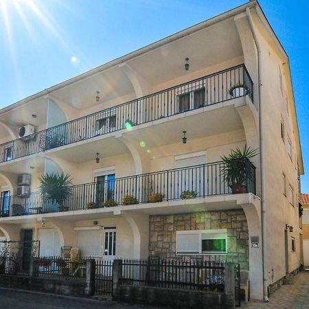 טיווט Apartmani Franovic מראה חיצוני תמונה
